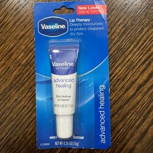 Vaseline Lip Therapy